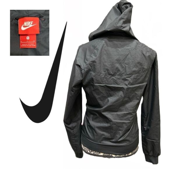 Nike Women Sportswear The Windrunner Jacket - Size S - Picture 3 of 4